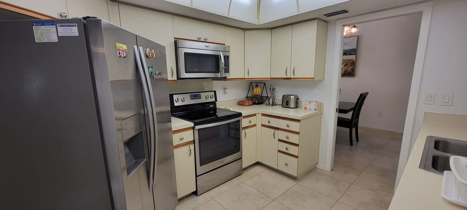 Kitchen - Picture 1