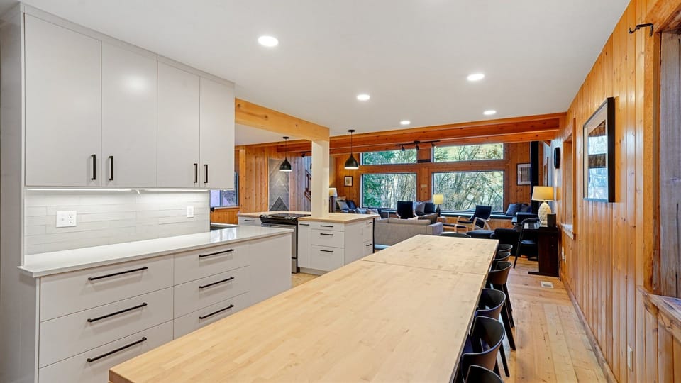 Dining Area with large table