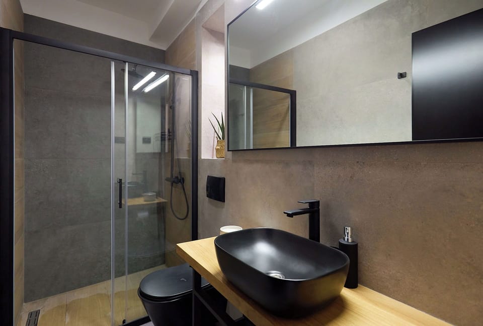 Bathroom on the 1st floor