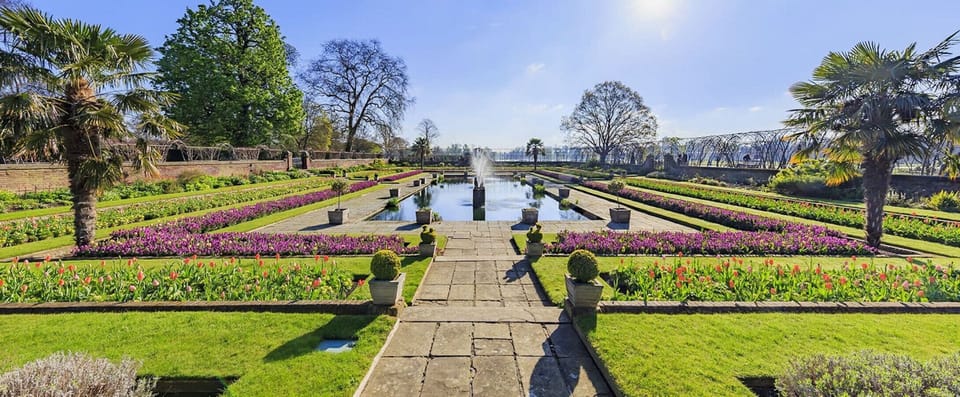 Kensington Palace - 15 minute walk