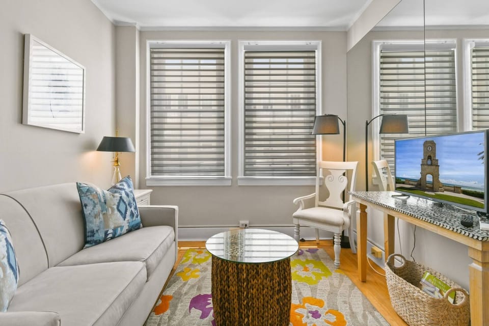 235SunriseAve#2221_03a