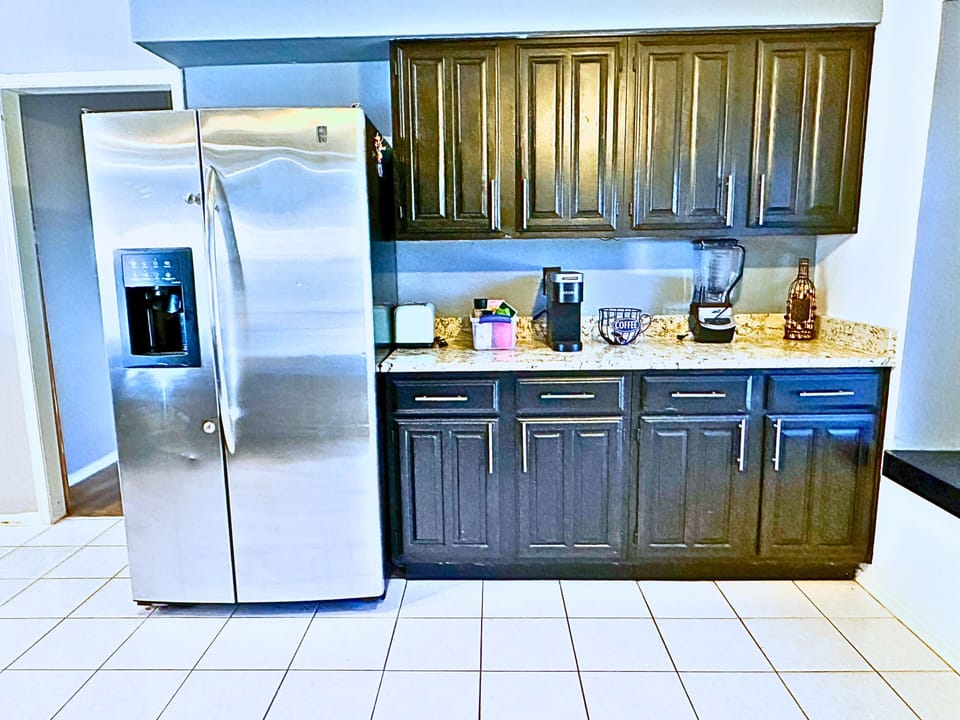 Complete Kitchen with Oven, Fridge, and Essentials!