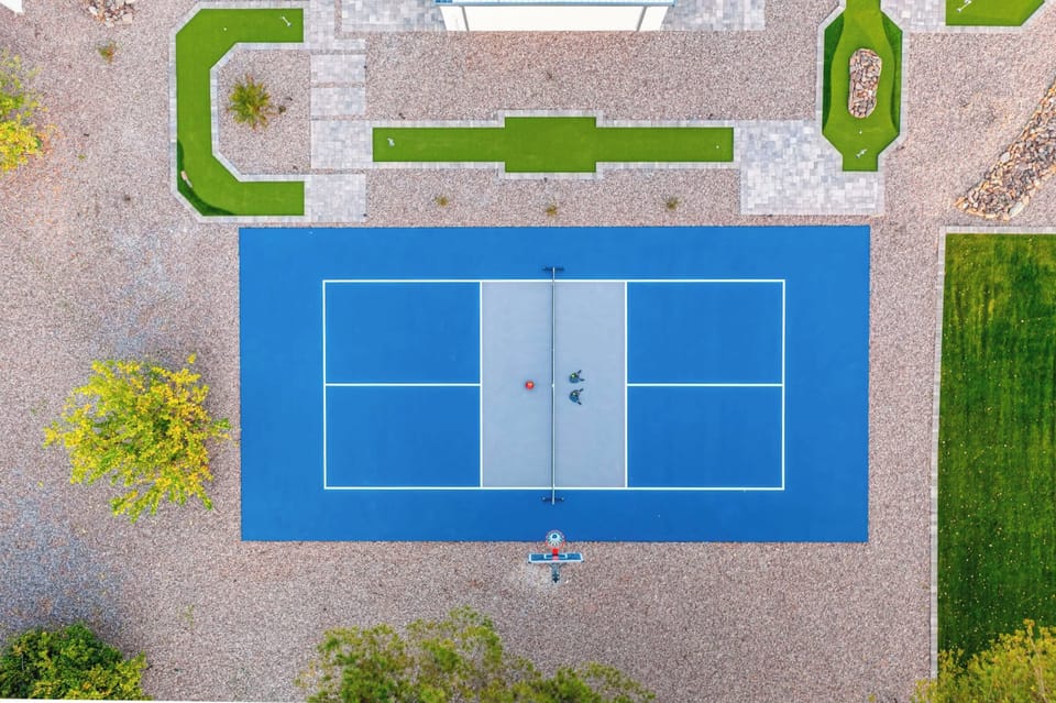 Pickleball, Mini Golf, Cornhole & More!!