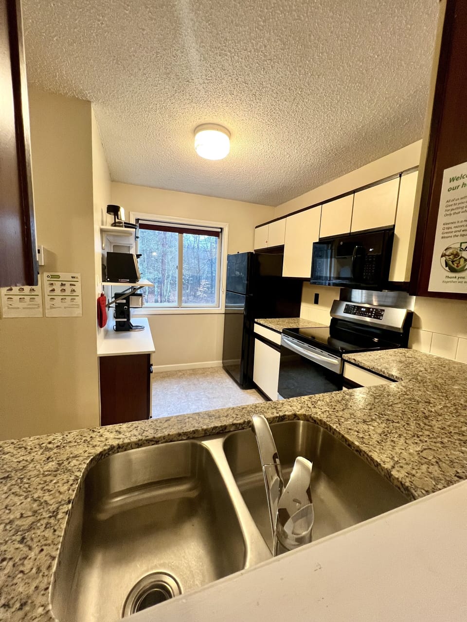 Fully equipped kitchen
