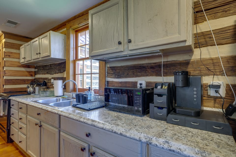 Kitchen | Refrigerator | Keurig Coffee Maker