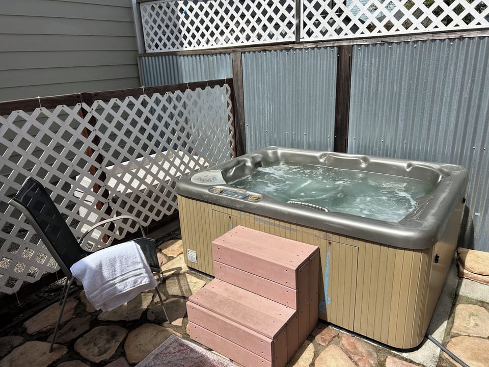 Hot tub in private area