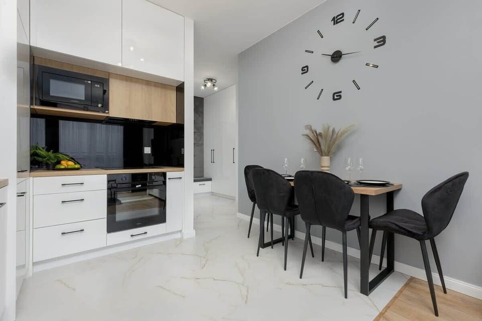 Kitchenette and dining area in the living room