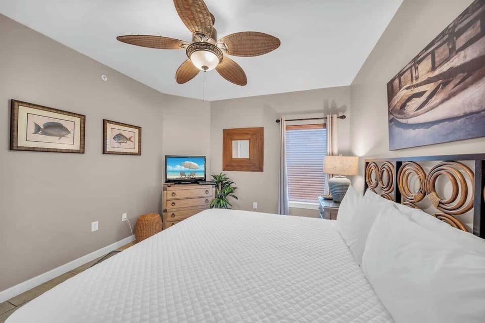 1st Guest Bedroom