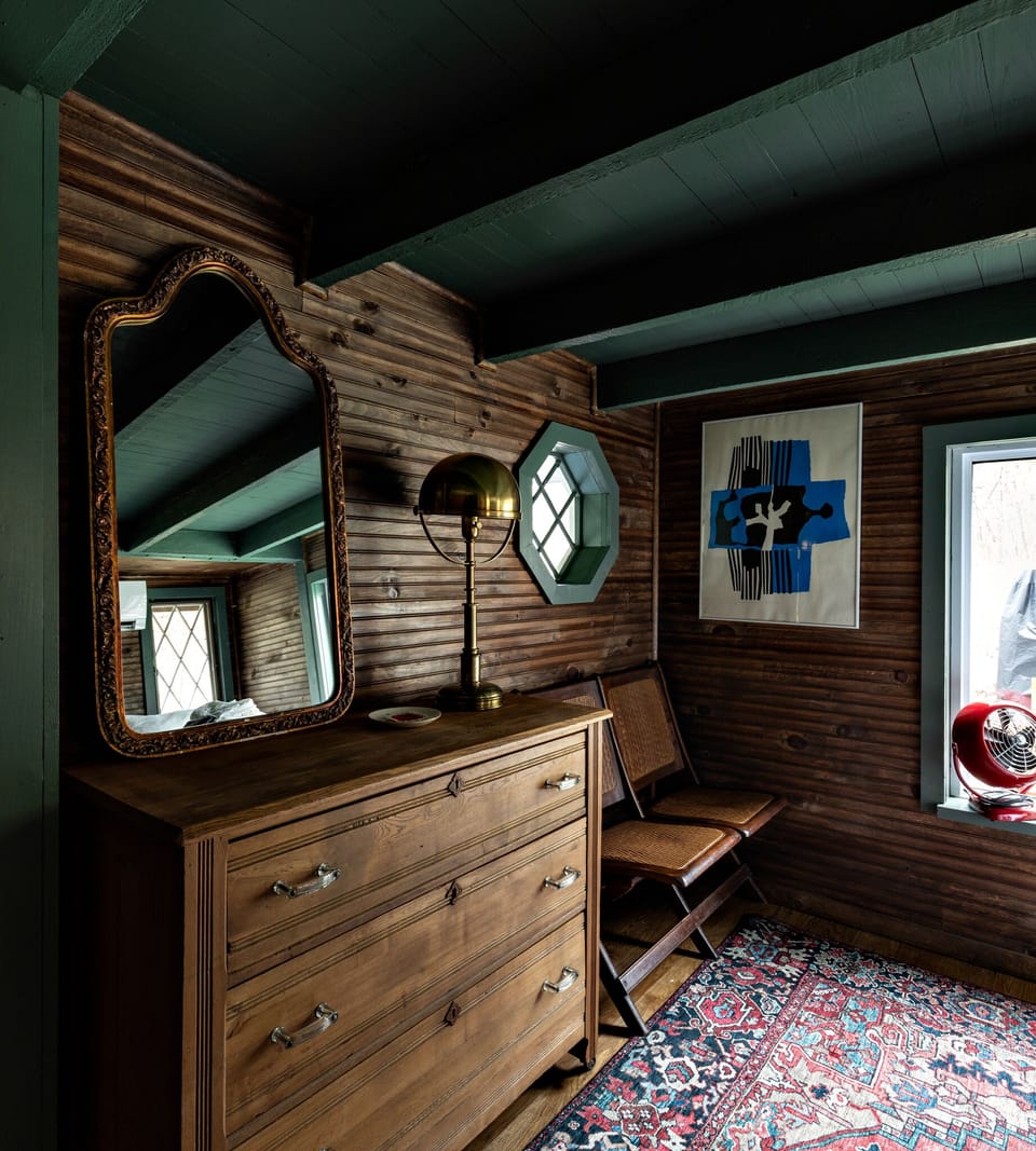 The cozy queen bedroom #phoenicia #woodstock