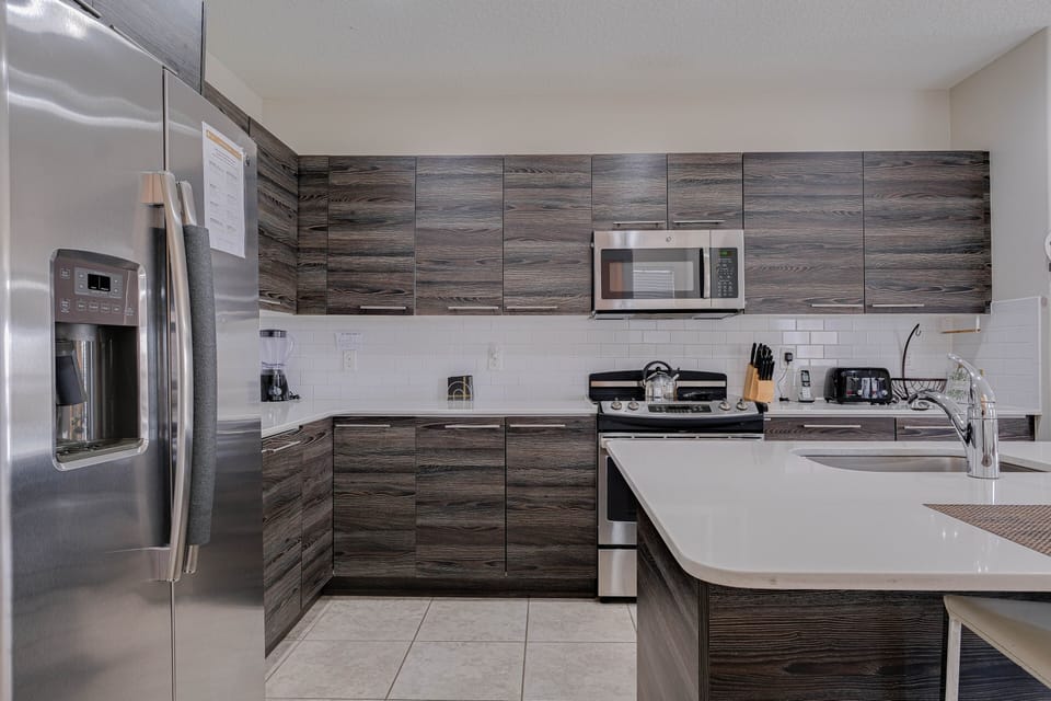 Indoors, Microwave, Oven, Kitchen, Refrigerator