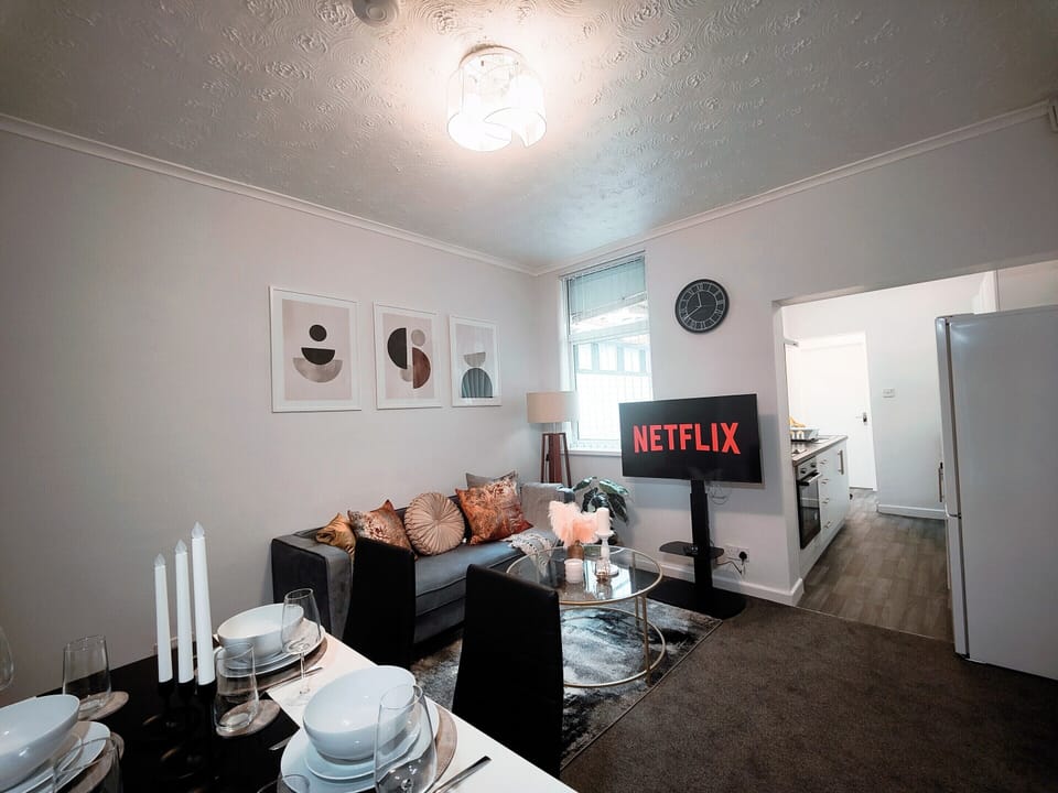Living Room / Lounge