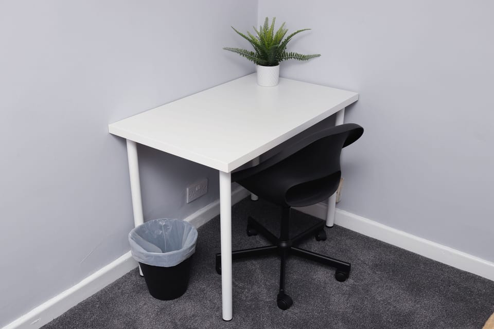 Work Station