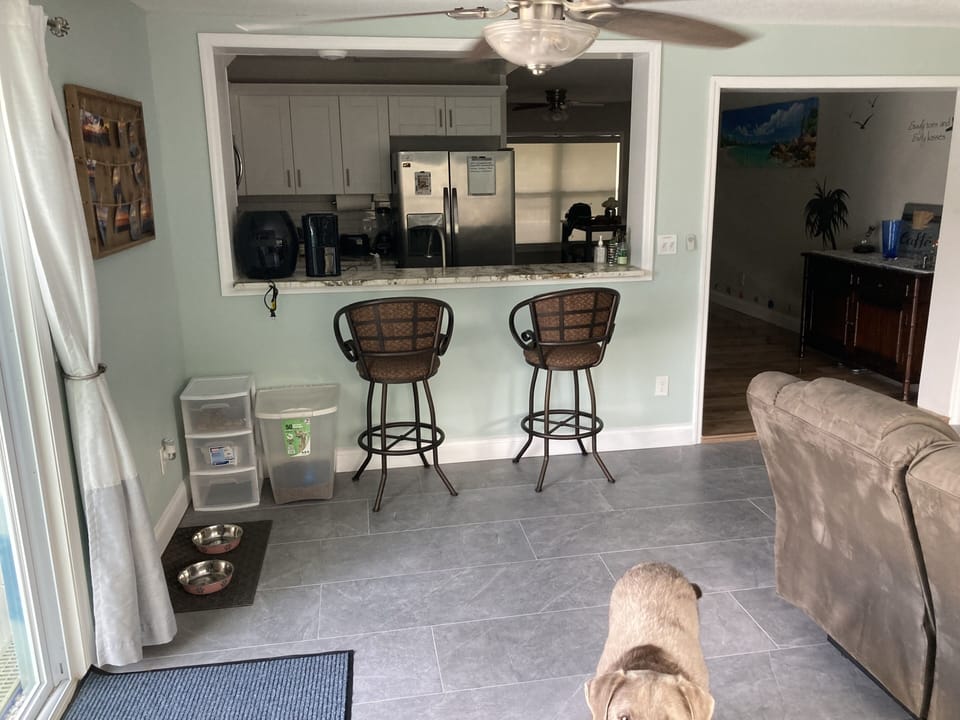Eat-in  bar area