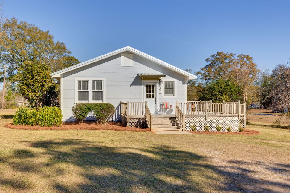 Cottage Exterior | Grass Yard (3 Vehicles)