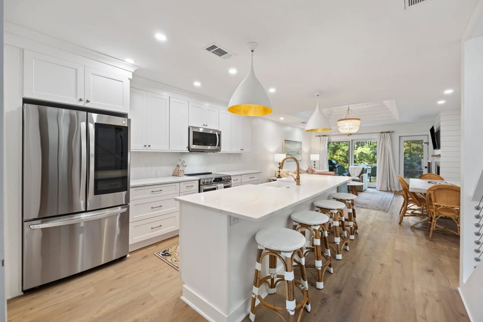 Recently renovated with all new kitchen, bathrooms, flooring and more!