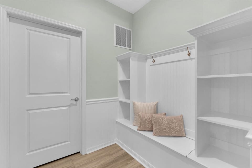 Entryway / Mud Room
