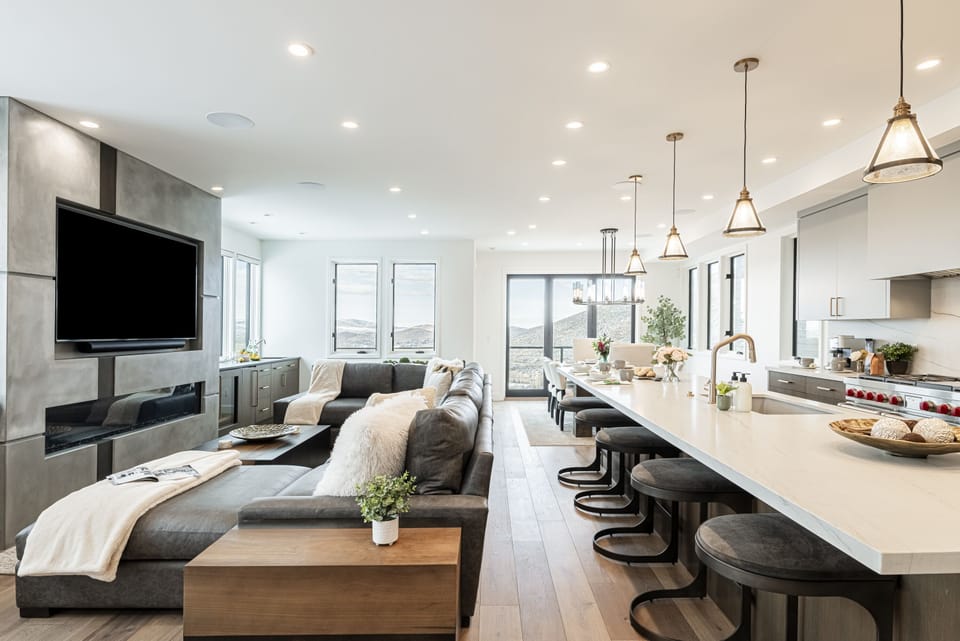 3rd level great room with an abundance of natural light and views