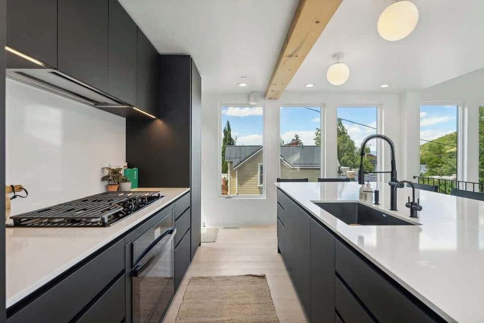Gourmet Kitchen - Professional Grade Appliances