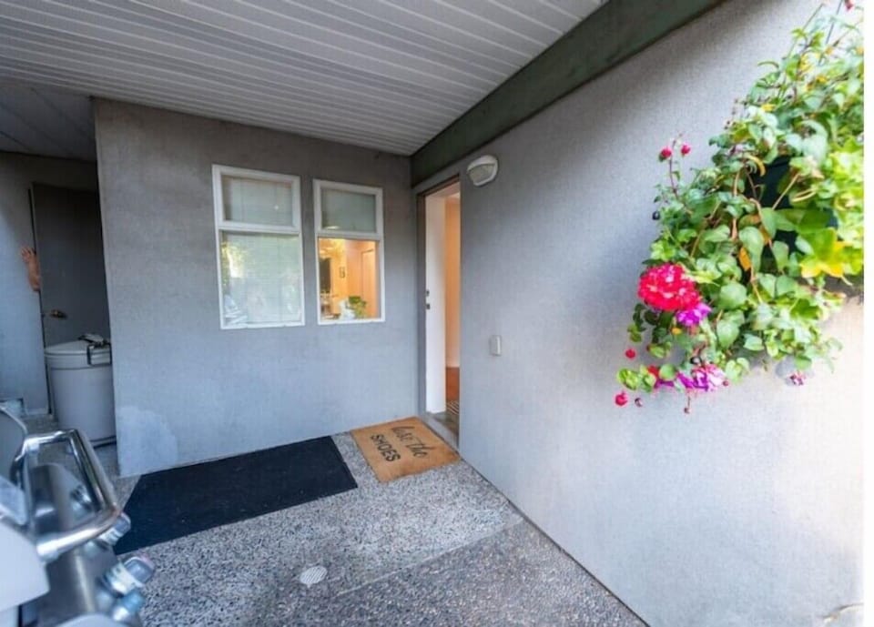 Private entry