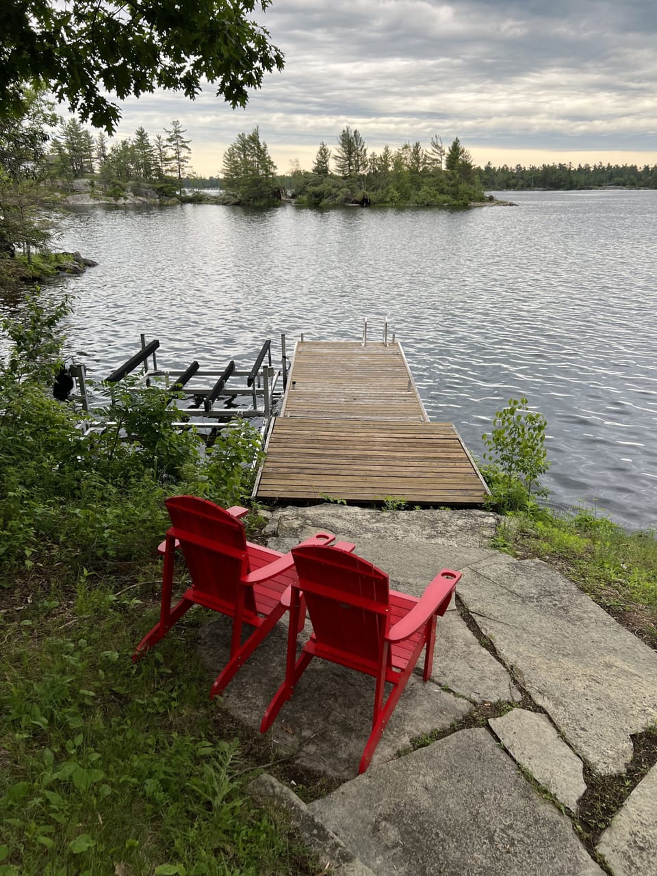 Boat dock and Boat lift for leasure boats of approximately 20-22 ft. Deep water.
