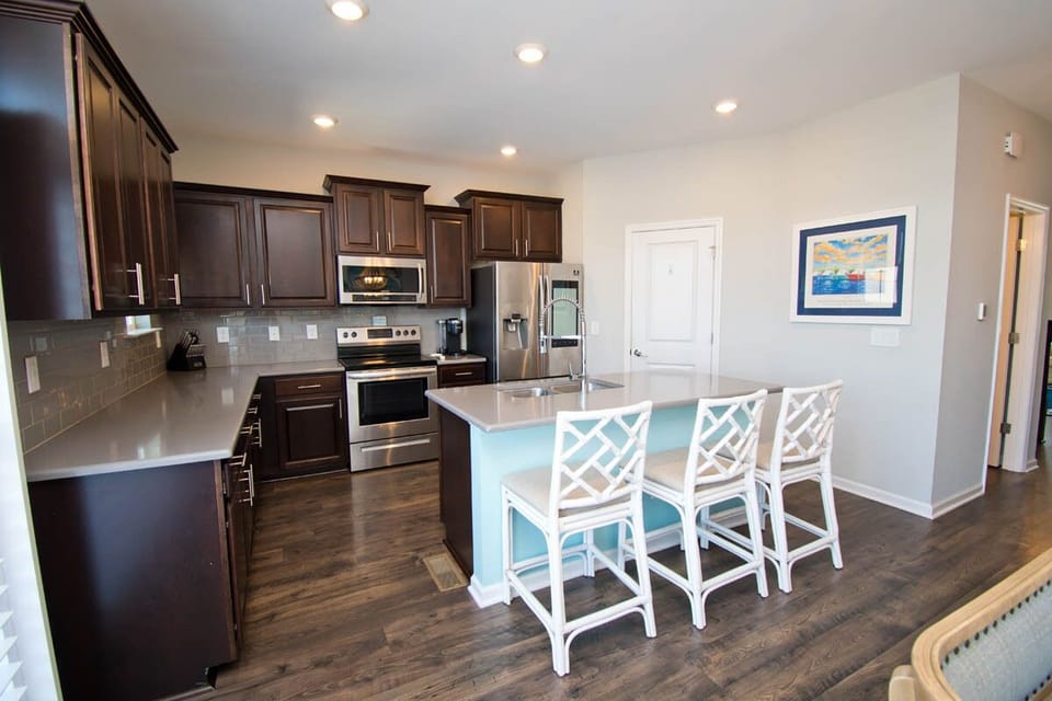 Kitchen has Bar Seating