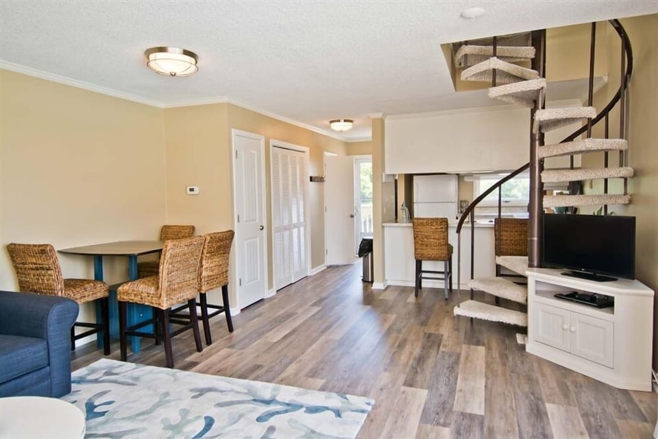 Level Two Living and Dining Area