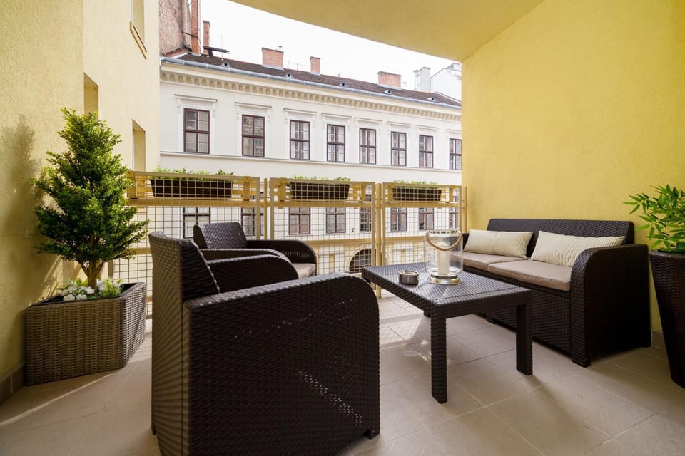 Four bedroom apartment (210) 16