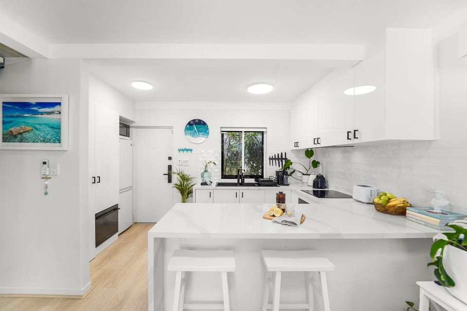 Bright, clean and full kitchenette