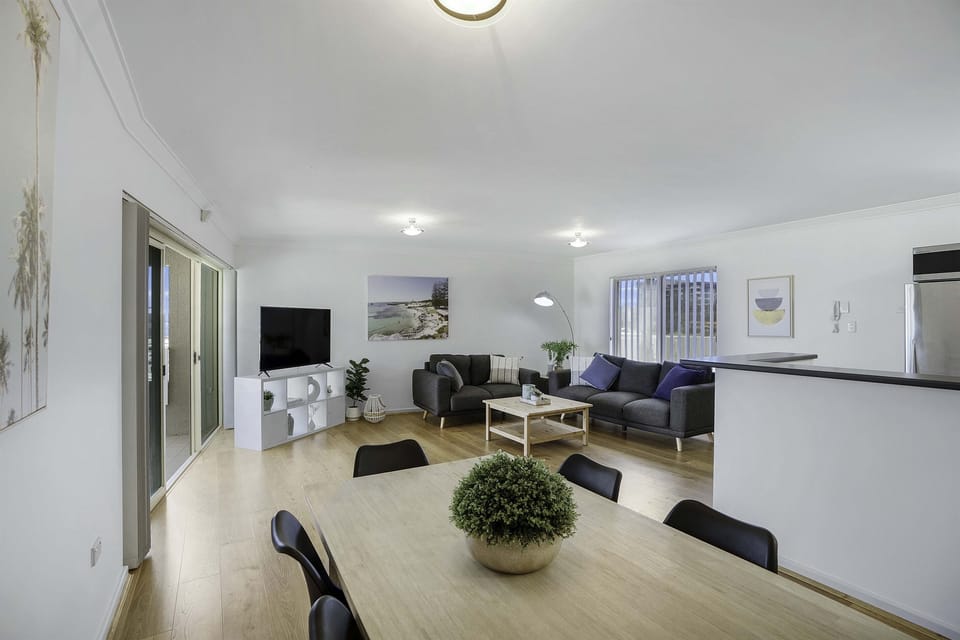 Open plan lounge-dining