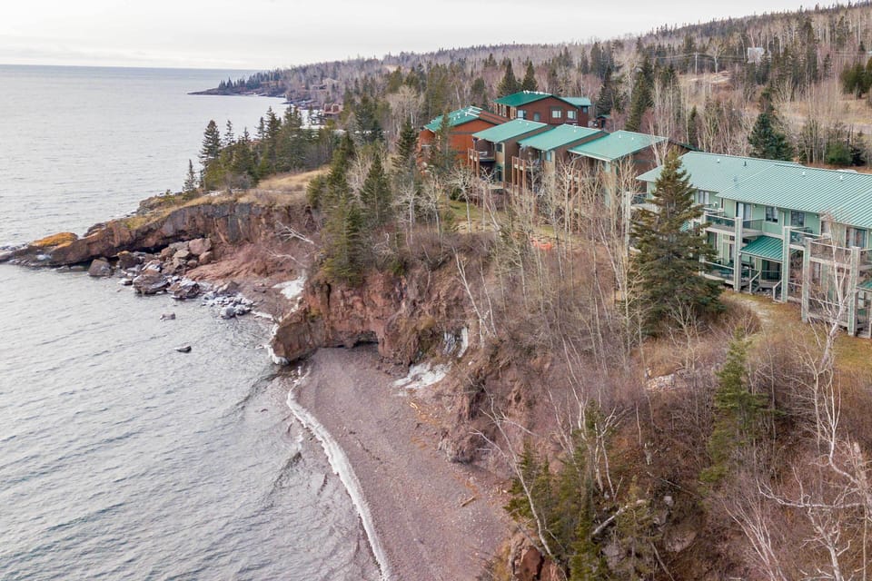 Tofte Vacation Rental | 3BR | 2.5BA | Stairs Required | 1,700 Sq Ft