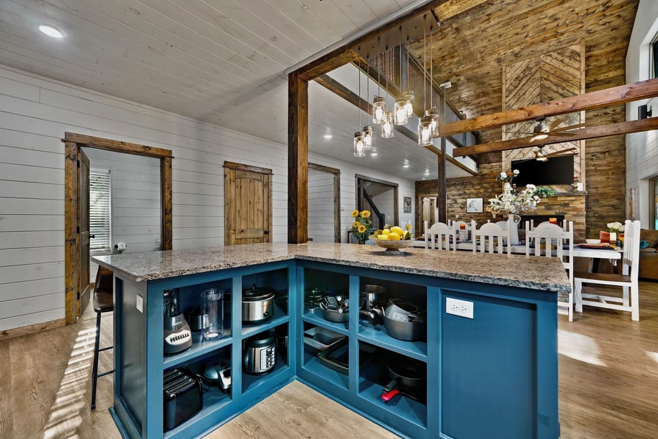 Fully stocked kitchen. 