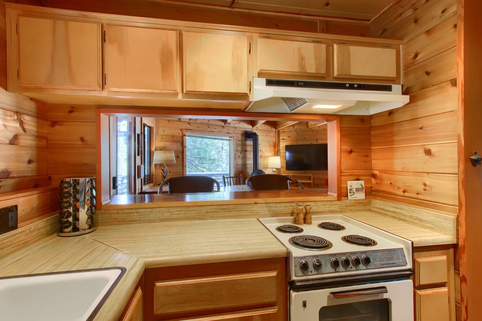 Peek-a-boo view from the kitchen to the dining area.