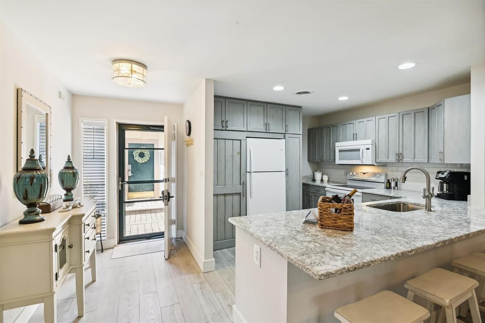 Fully-equipped kitchen with everything necessary to cook basic meals