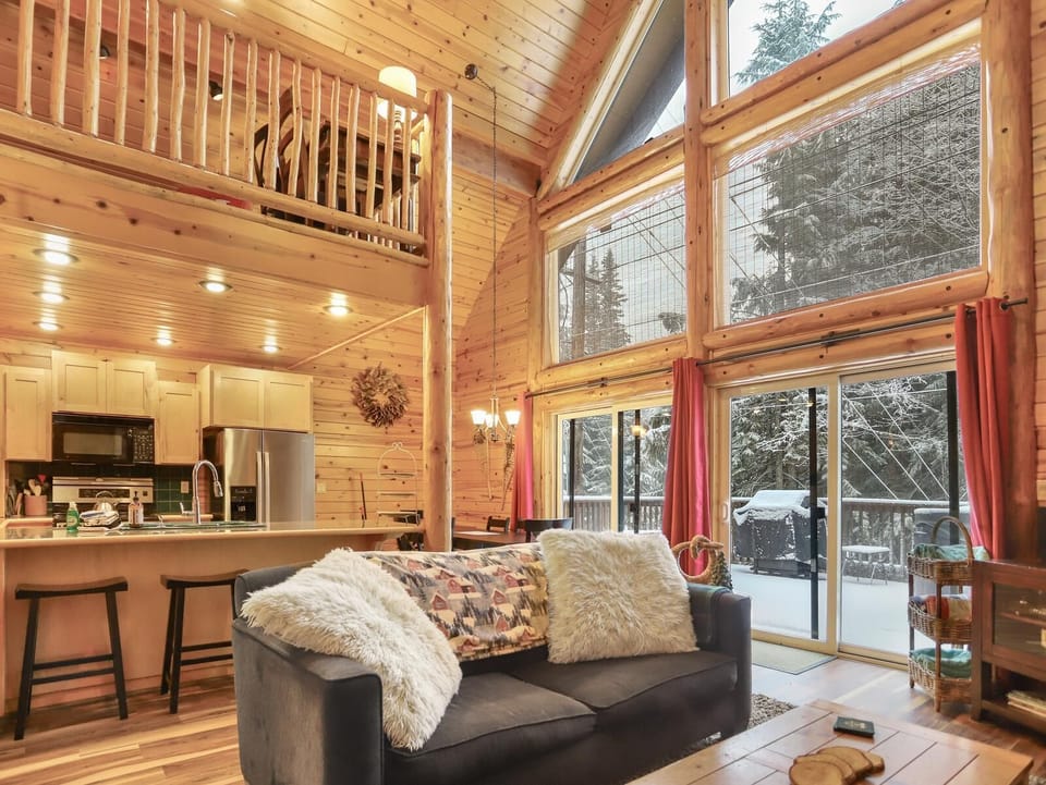 Govy Alpine Getaway