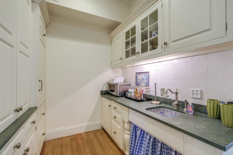 Kitchenette