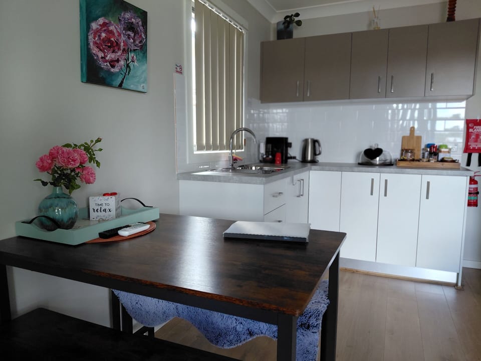 Kitchen /dining 