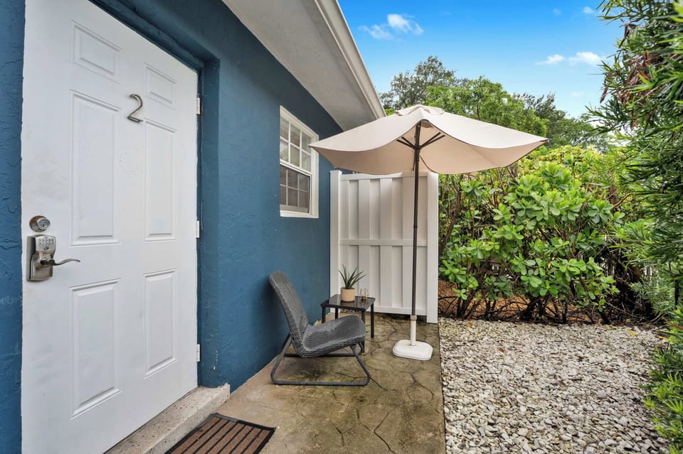 Chic Condo w/ Patio, Near Fort Lauderdale Hotspots Apartment in Fort Lauderdale