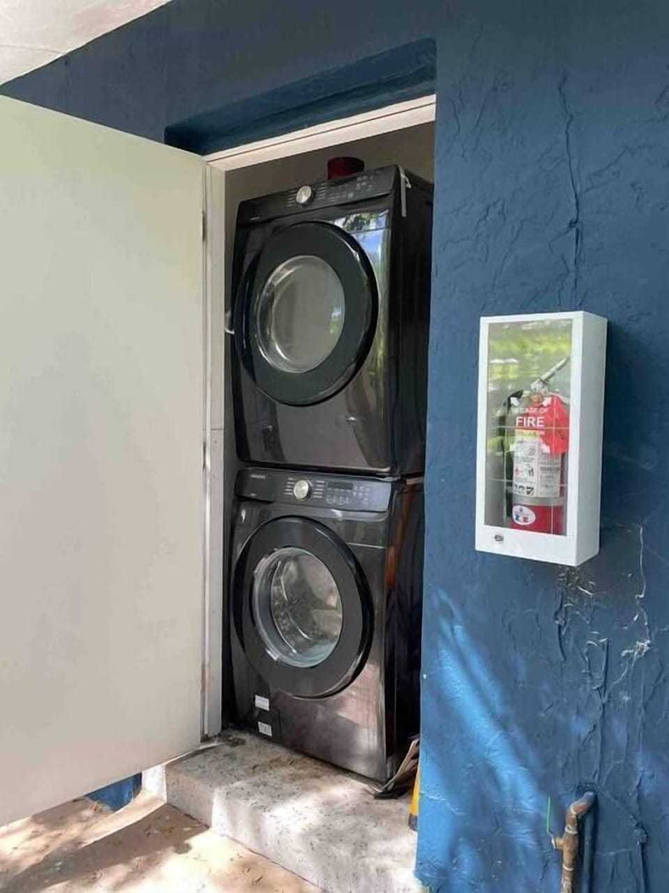 Laundry Washing & Drying Machine