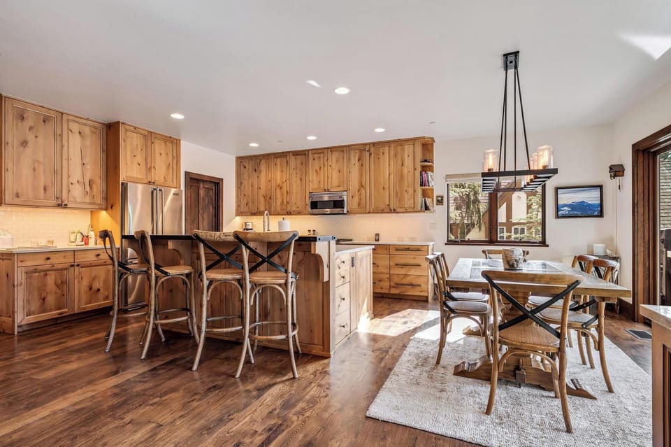 Kitchen and dining space.
