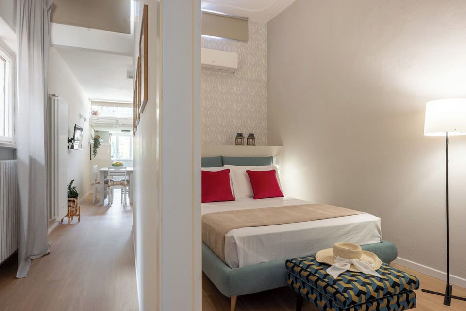 Autumn, Bedroom, Spring, Summer