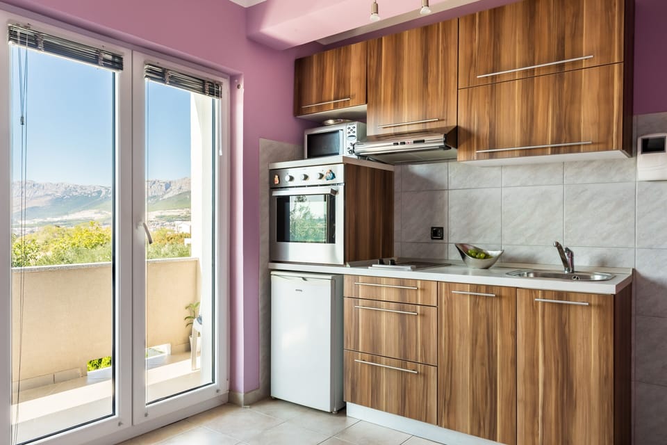 Kitchen 1