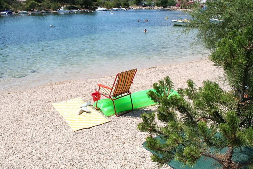 Nearby beaches