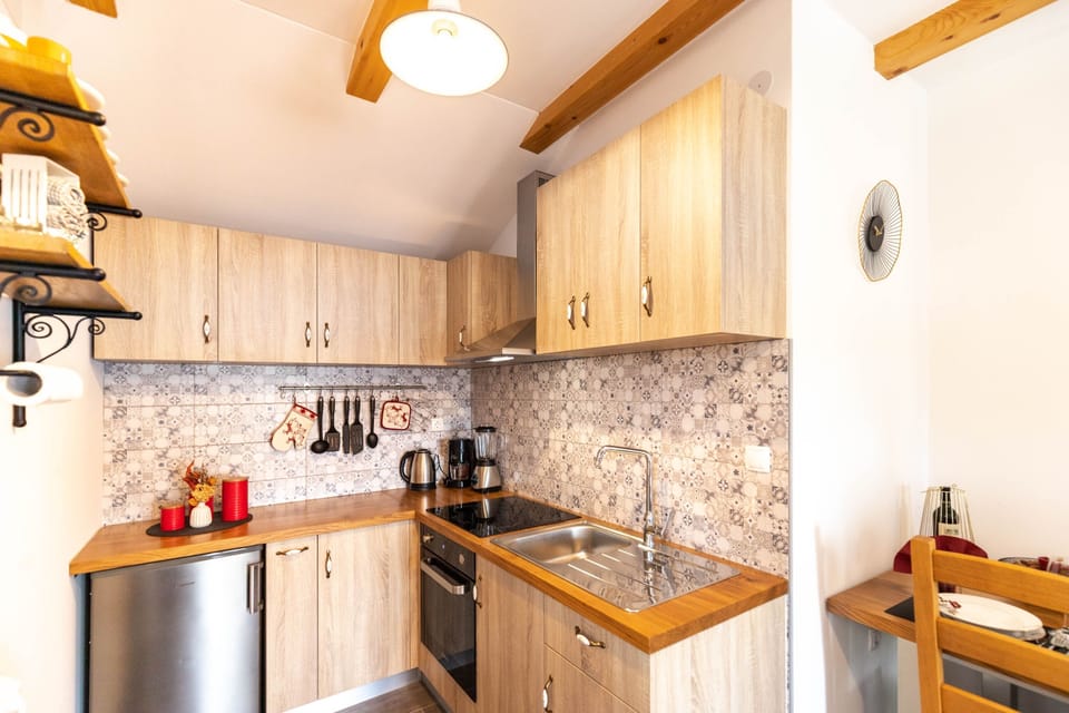 Kitchen 2