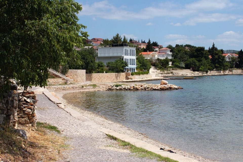 Nearby beaches