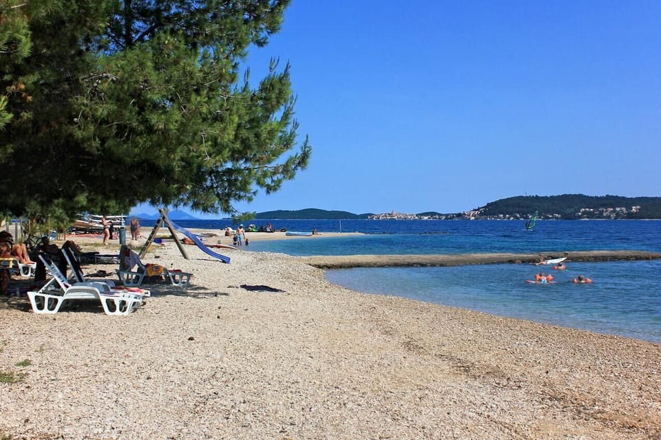 Nearby beaches