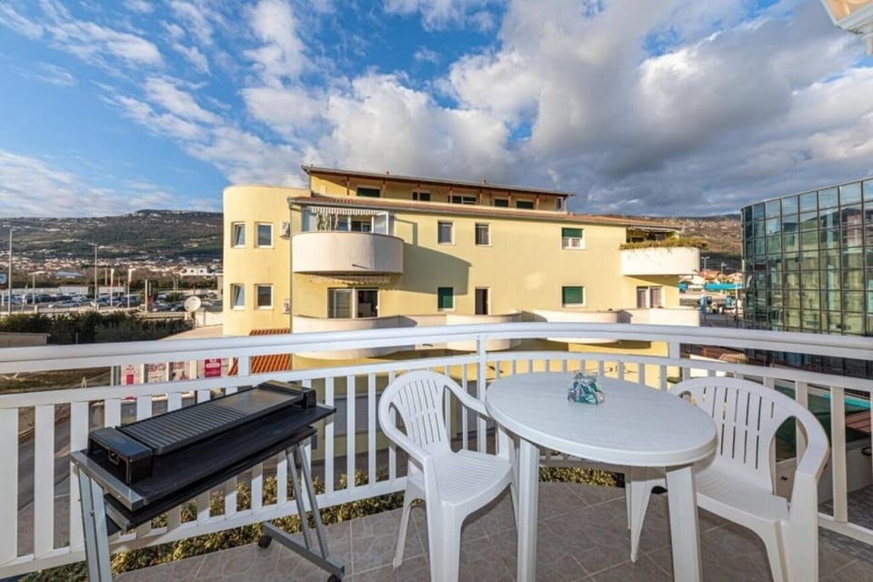 Terrace 2