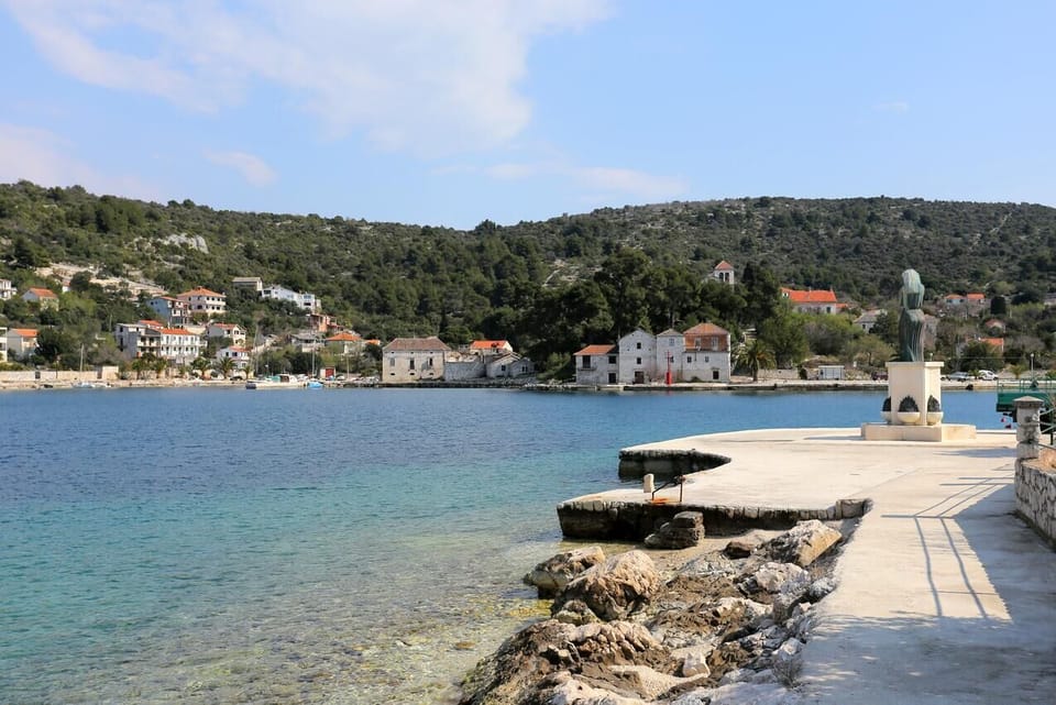 Nearby beaches