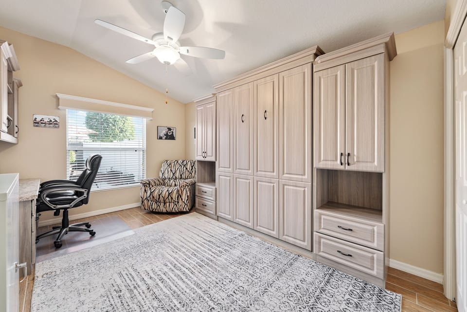 Guest Bedroom #2 - Queen Murphy Bed - Flatscreen TV & Workstation