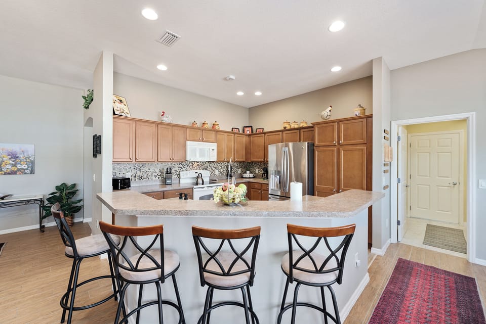 Kitchen Island w/ Seating for 3x