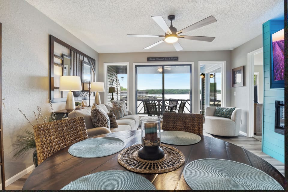 Living room and dining room combination, great for gathering with your guests.